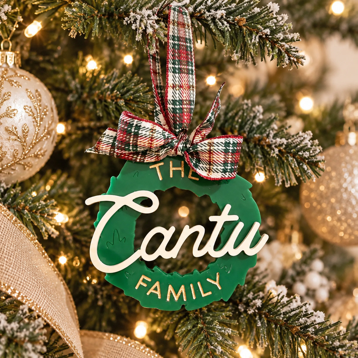 Wreath Family Name Ornament