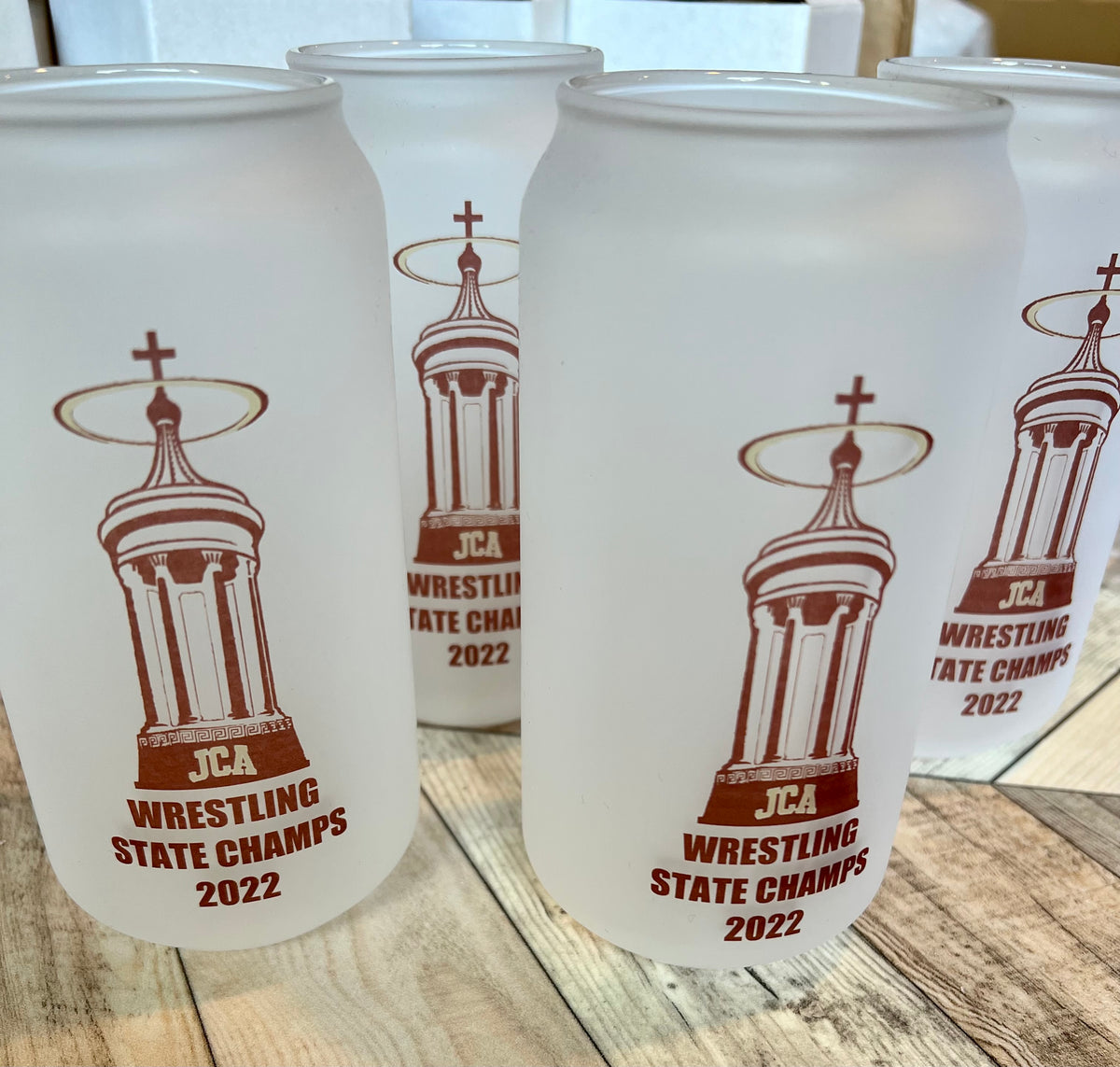 School Logo glass beer can with bamboo lid and glass straw