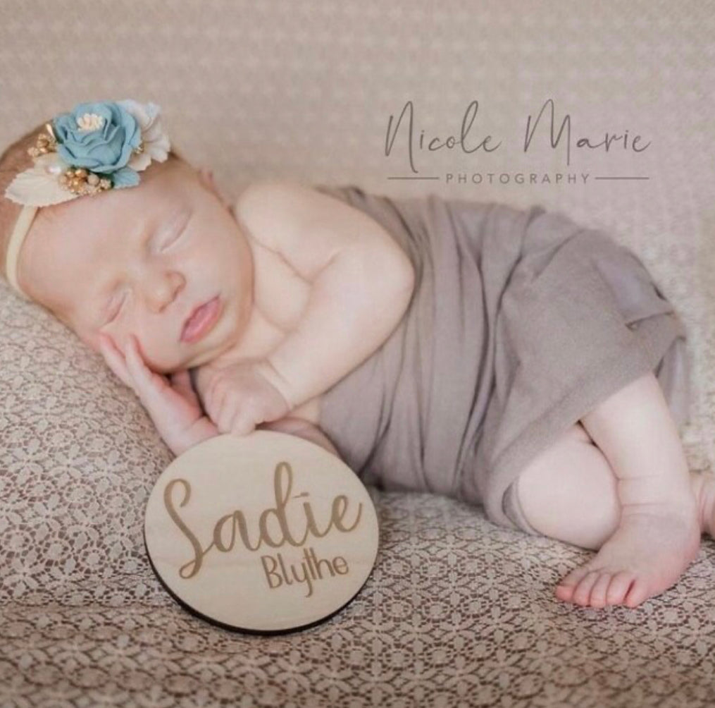 Personalized Baby Name Announcement Sign Set | Engraved Wood Birth Announcement Round | Custom Newborn Name & Stats Keepsake | Hospital Photo Prop