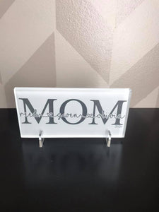 Custom MOM tile with names of kids